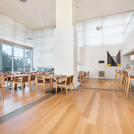 ユーロスターズ サン ラサロ 4* A Torre Branca